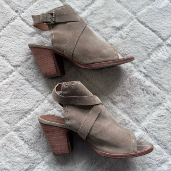 Frye & Co | Donna Suede Ash Slingback Block Heel Sandal | Size 9 - Picture 4 of 13